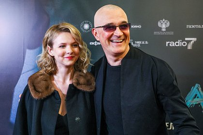 21-летнюю жену Егора Бероева заподозрили в беременности
