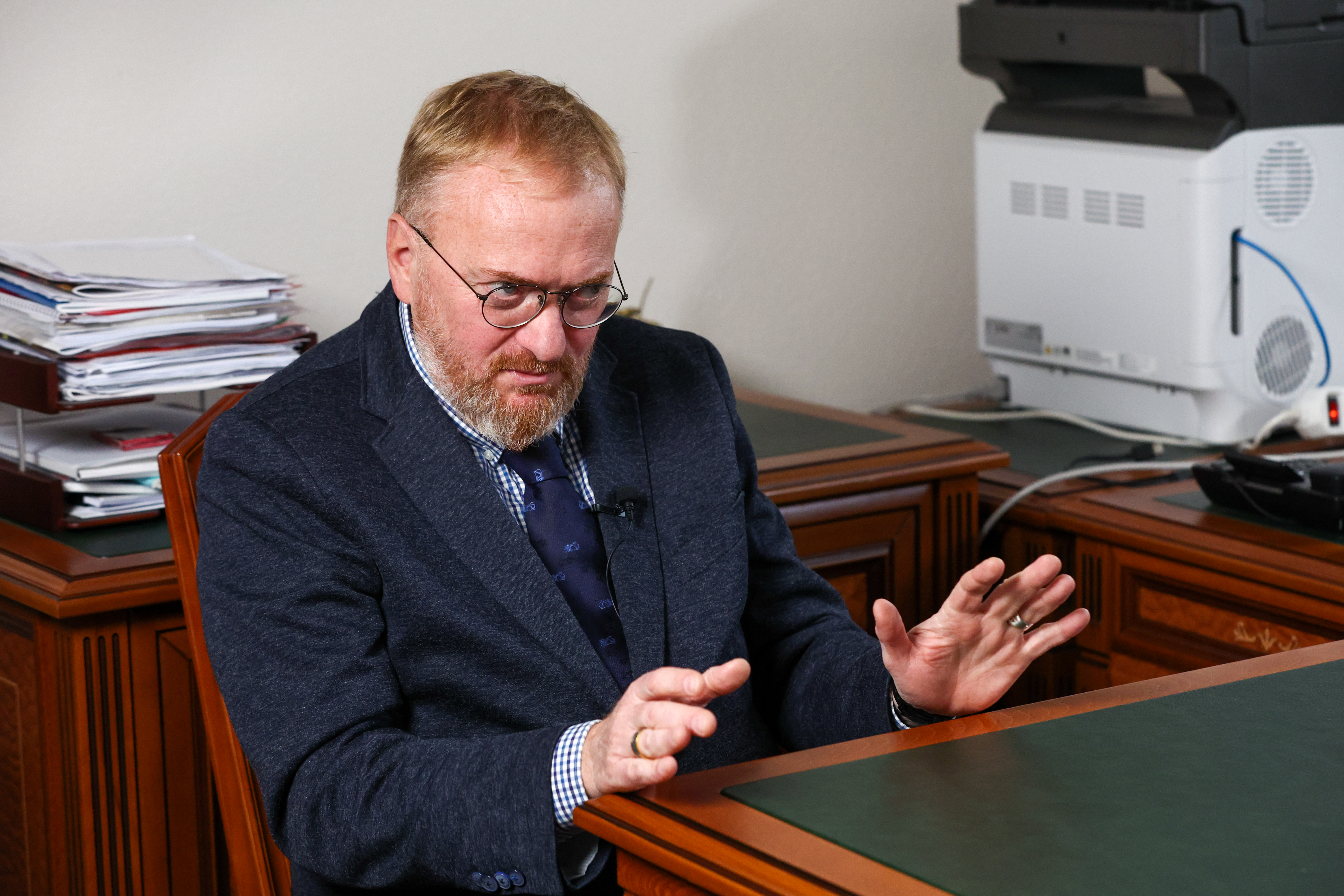 Милонов&nbsp; высказался о массово разгуливающих голыми по лесам под Петербургом мужчинах