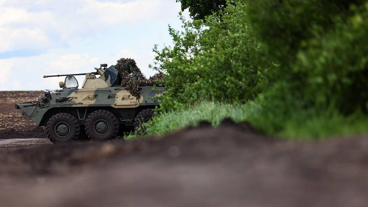 https://icdn.lenta.ru/images/2026/06/24/16/20260624164024550/wide_16_9_d653147e8a91a28660a7d66b5166d1ea.jpg