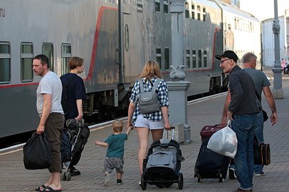 Количество поездов в Крым сократят
