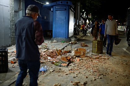Стало известно о десятках тысяч пропавших без вести после землетрясений в Венесуэле