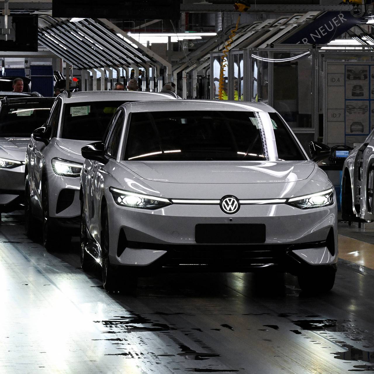 Покинувший Россию автогигант уволит сотню тысяч человек