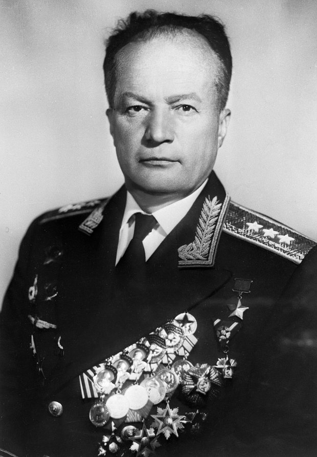 Герой Советского Союза, помощник Главнокомандующего Военно-воздушных сил СССР по космосу, генерал-полковник авиации Николай Петрович Каманин