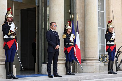 Внешний вид Макрона на встрече с султаном Омана привлек внимание публики