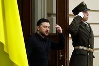 Зеленский провел секретные переговоры в своей резиденции. Что обсуждала украинская элита? 