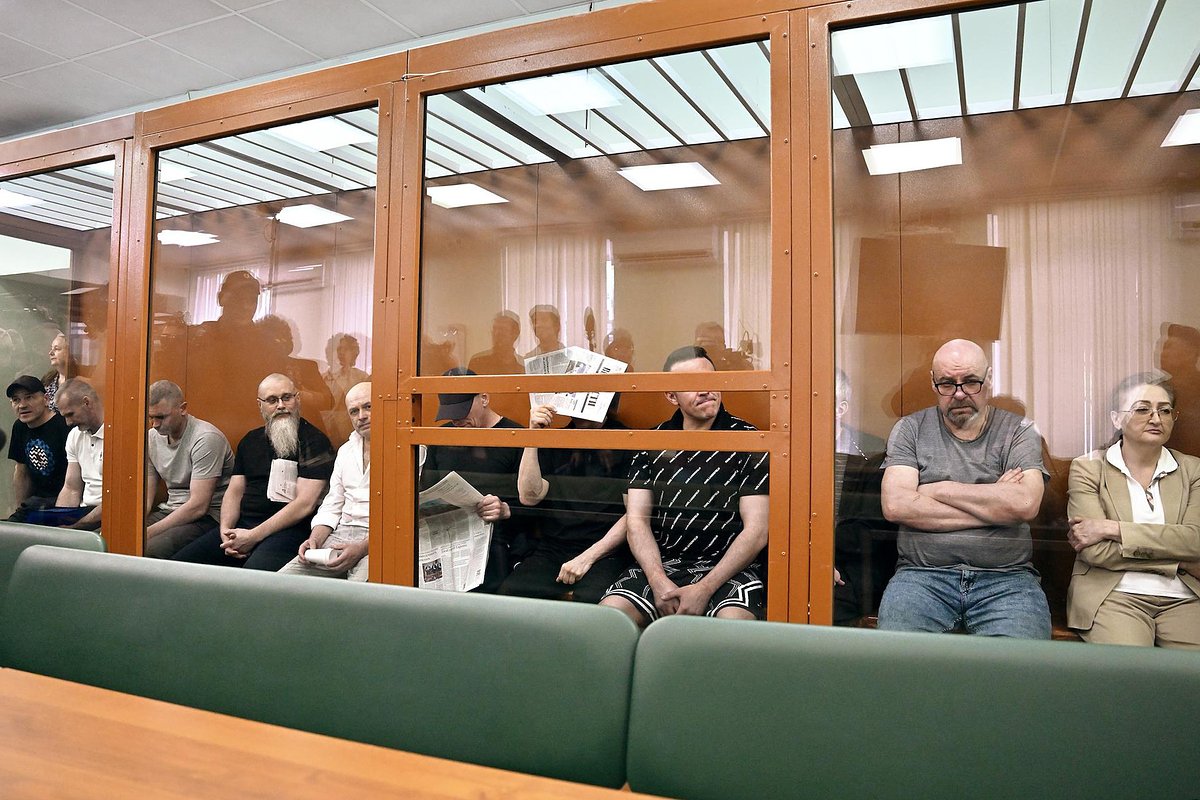 Участники банды Павла Христева на заседании во 2-м Западном окружном военном суде