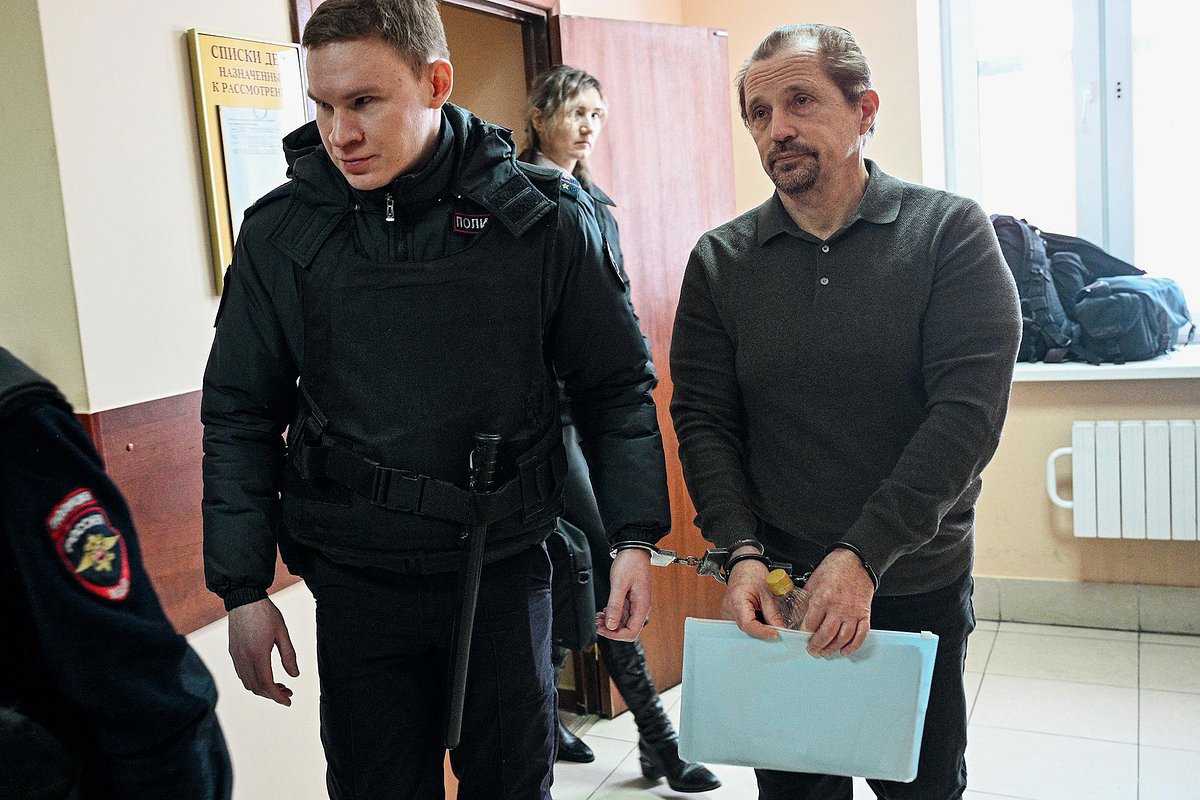 Экс-председатель совета директоров московского футбольного клуба «Локомотив» и экс-глава «Транстелекома» Сергей Липатов (справа)