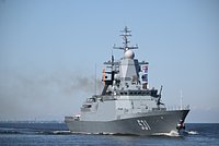 Немецкие политики захотели понаблюдать за захватом танкера береговой охраной. Как российский корвет устроил им фиаско?