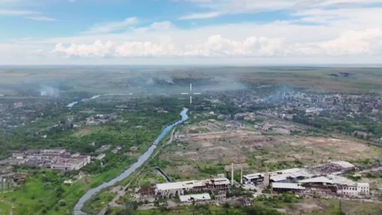 https://icdn.lenta.ru/images/2026/07/04/07/20260704072034474/wide_16_9_9533ea642c662657f0f5a4cc990dfdef.jpg