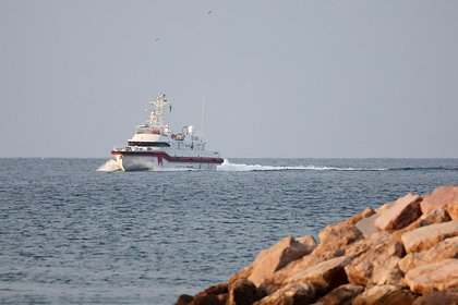 На берег вынесло скелет в гидрокостюме