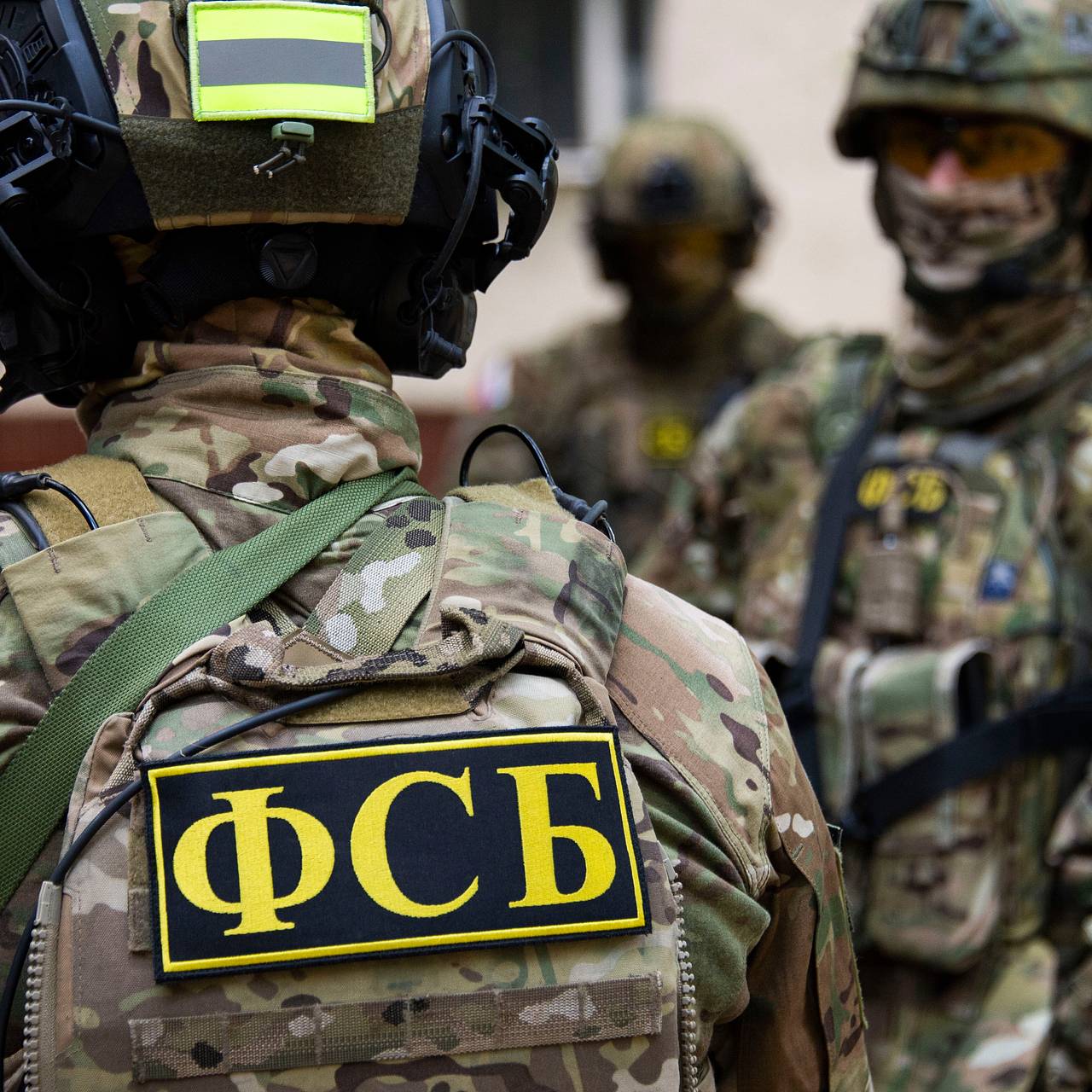 Оперативник ФСБ выделил уголовнику отдельный кабинет в колонии для закупки наркотиков