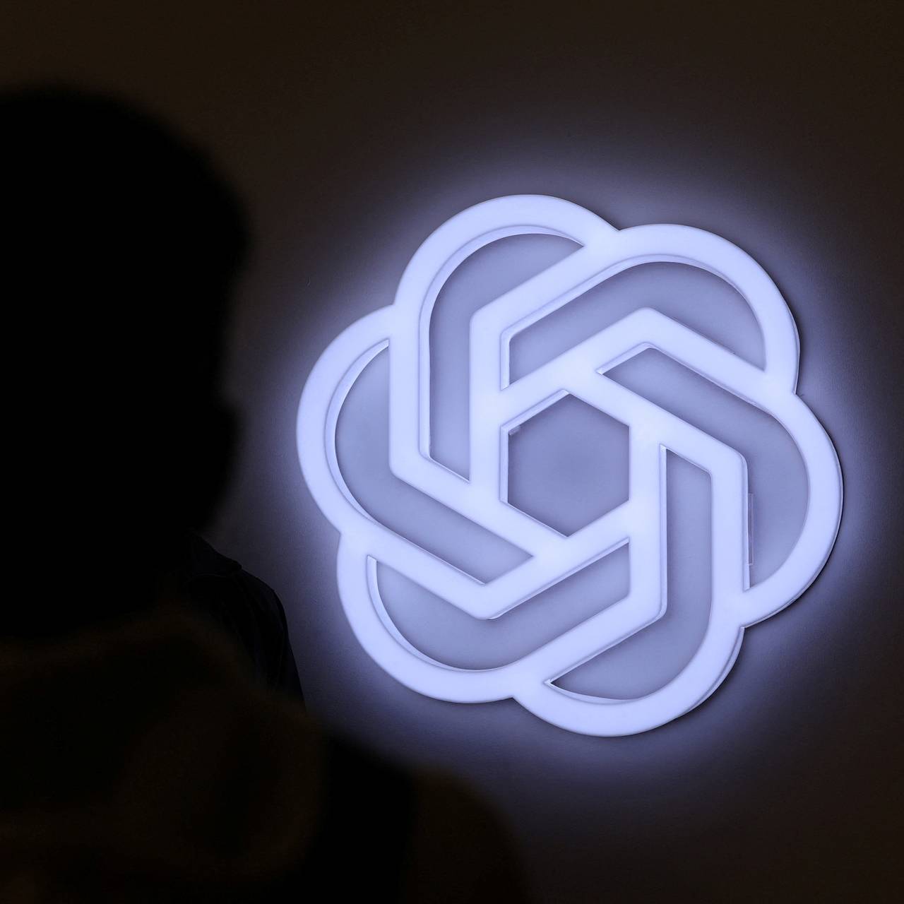 Apple обвинила создателя ChatGPT в краже тайн