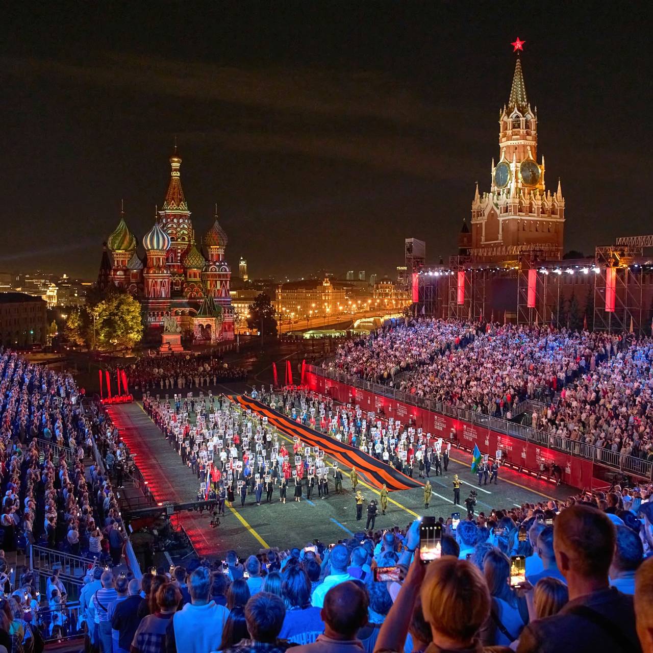 Россию назвали единственным спасательным кругом Европы
