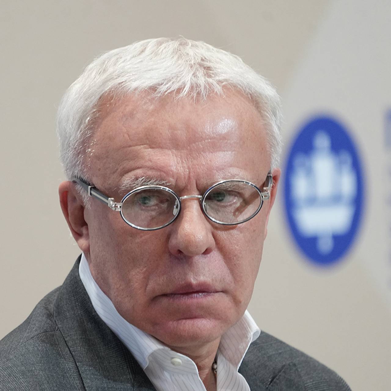 Фетисов отреагировал на ошибку Бузовой с хоккеистами и футболистами