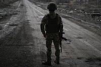 Российский боец больше месяца охранял 10-летнюю девочку в Константиновке