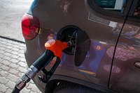 Глава российского региона ограничил доступ чиновников к топливу
