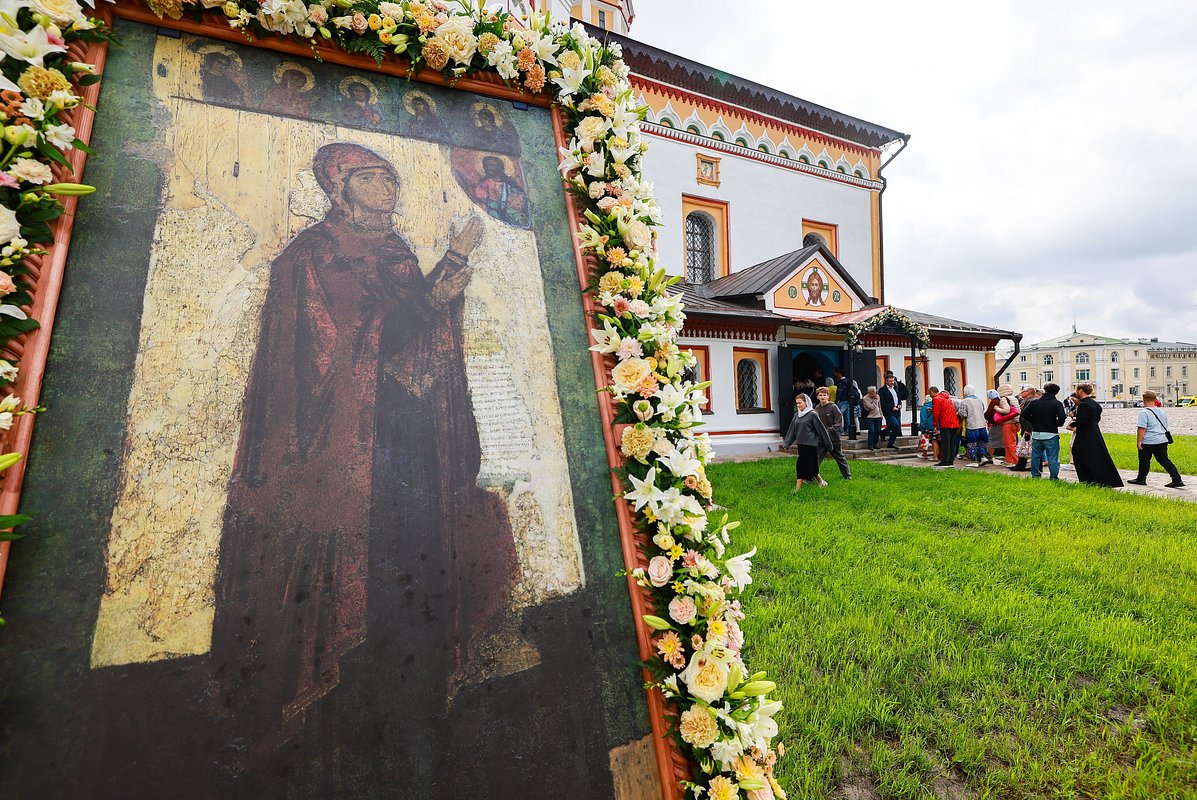 Боголюбская икона Божией Матери 
