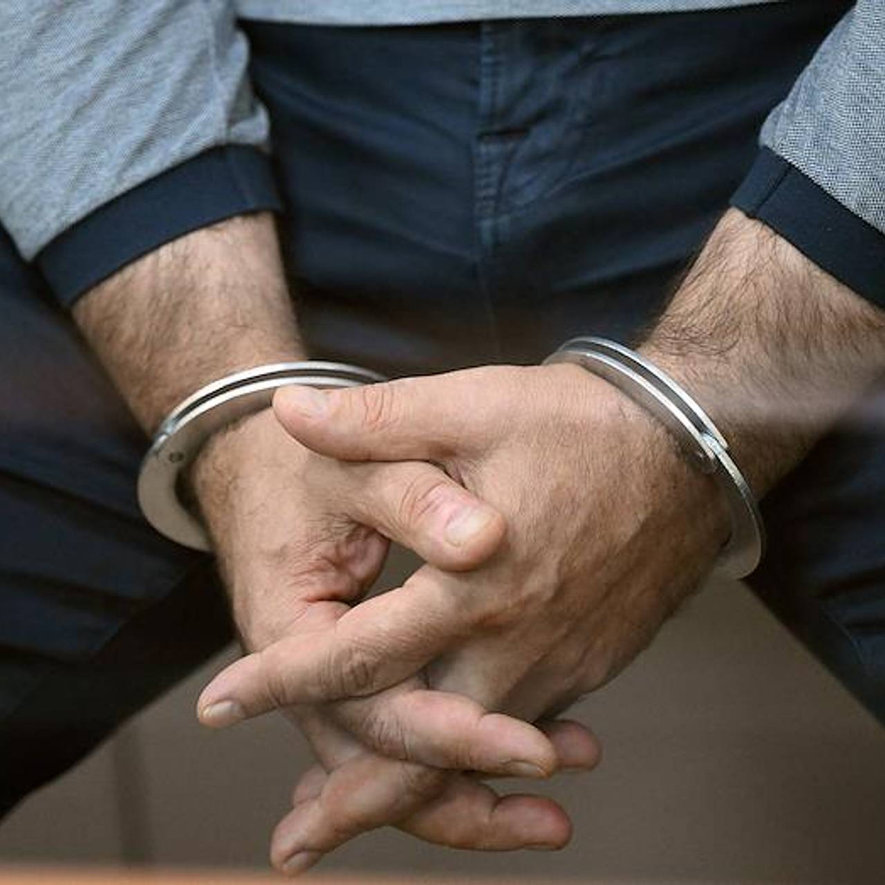 Россиянин изнасиловал спящую несовершеннолетнюю сестру своей супруги