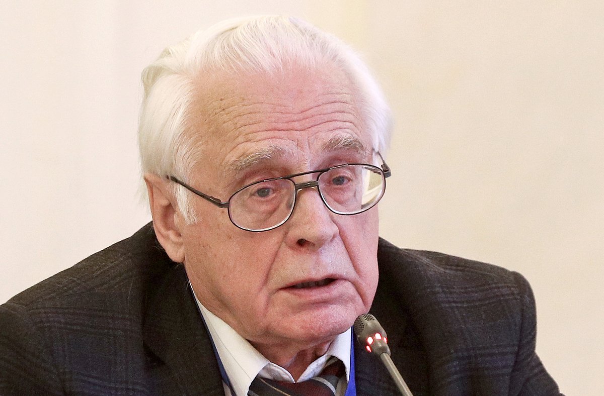 Михаил Маров