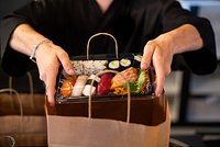 Россиян призвали отказаться от заказа некоторых продуктов с помощью доставки летом 