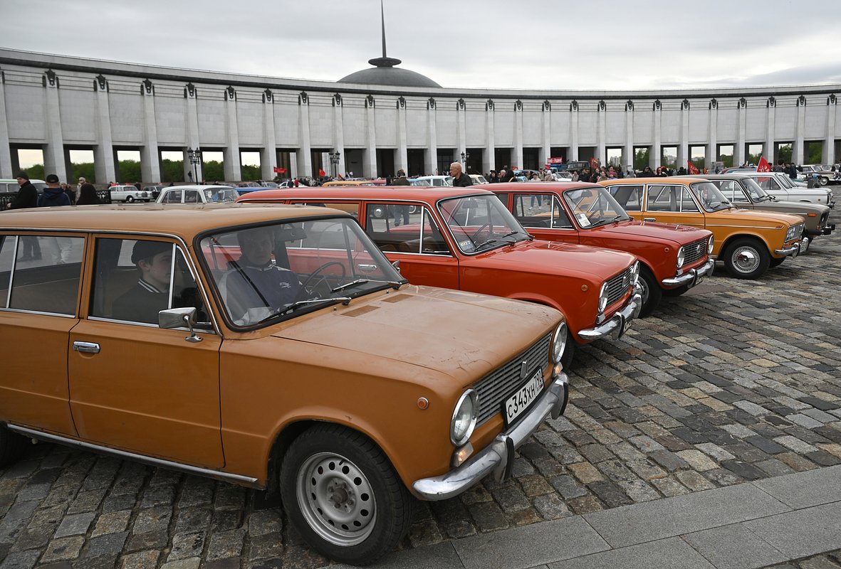 Gallery - «АвтоВАЗу» — 60 лет: история создания главного автозавода страны: На дорогах: Авто: Lenta.ru - image 1