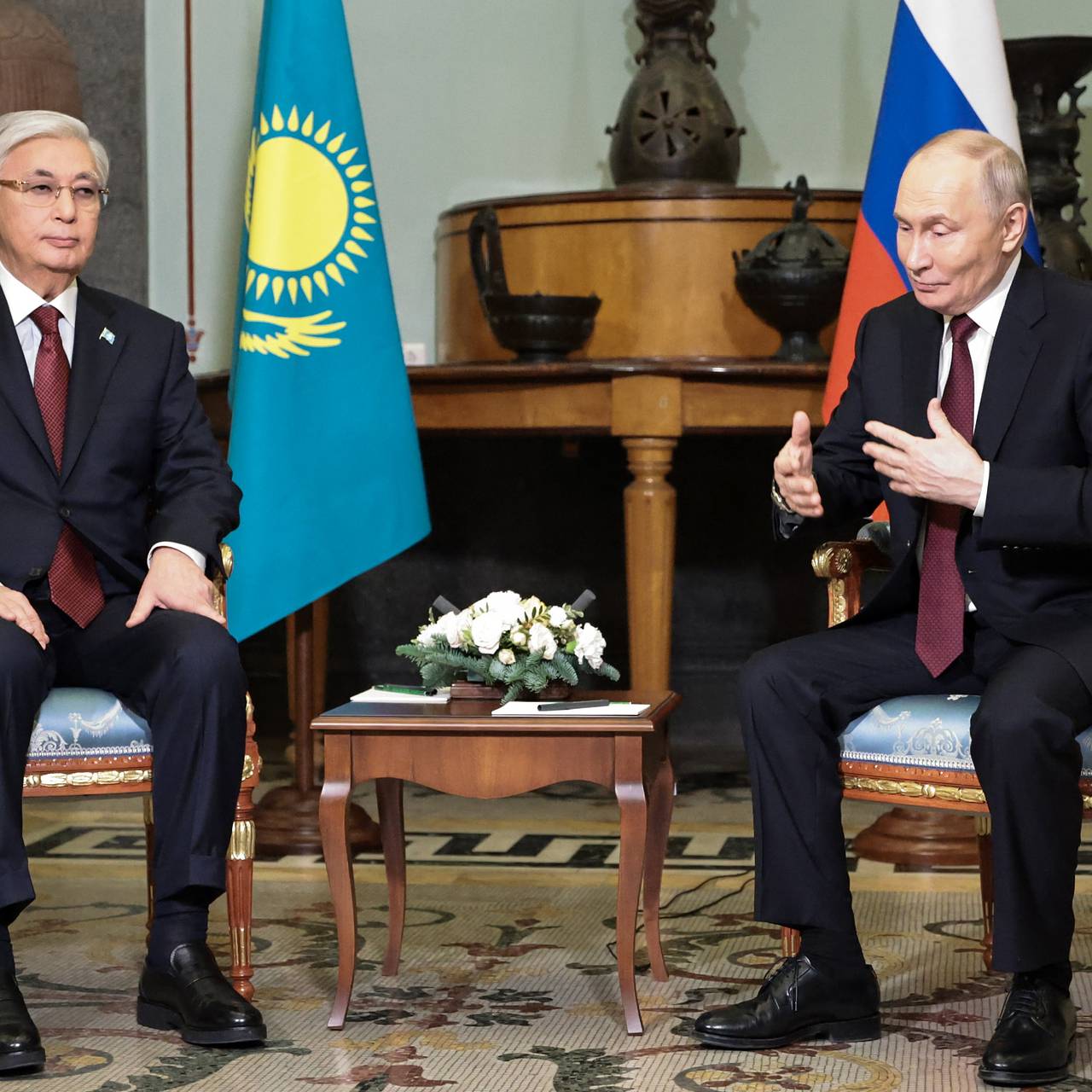 Токаев предложил заморозить конфликт на Украине. Что ответил Путин?