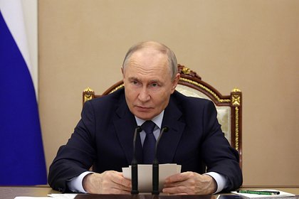 В Кремле рассказали о звонках Путина сотрудникам администрации по мобильному телефону