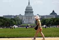«Это саморазрушение Запада» Сенат США проголосовал за жесткие санкции против России. Как они повлияют на мировую экономику?