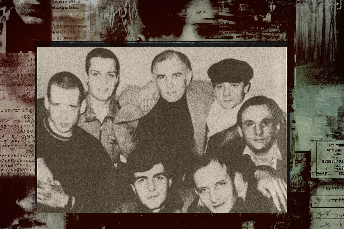Вор в законе Султан Даудов (Балашихинский) — в центре