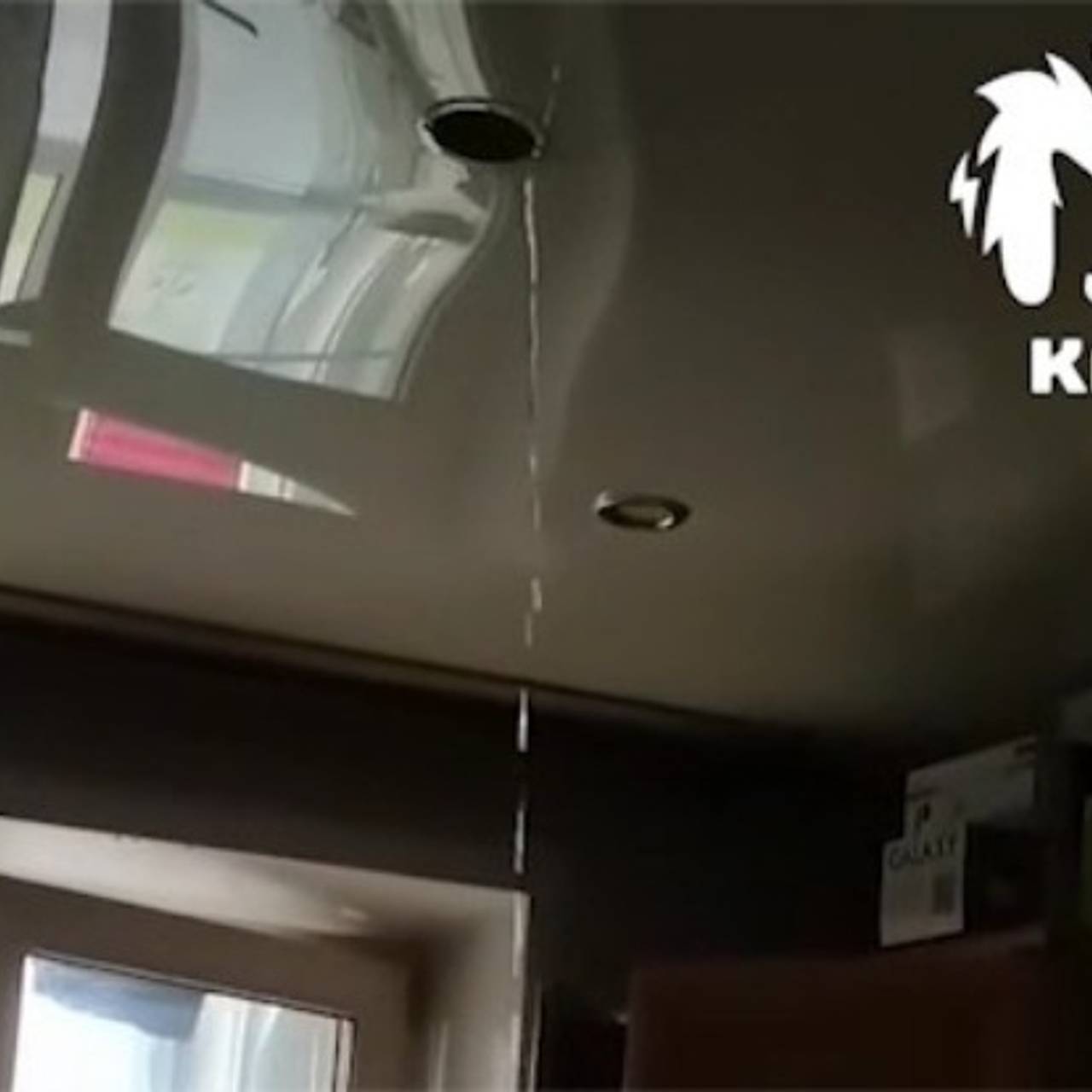 Дождь пошел в квартирах в российском городе