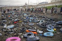 «Происходящее в Сеуте поражает воображение» Тысячи мигрантов прорвали границу Испании. Самые яркие кадры миграционного кризиса