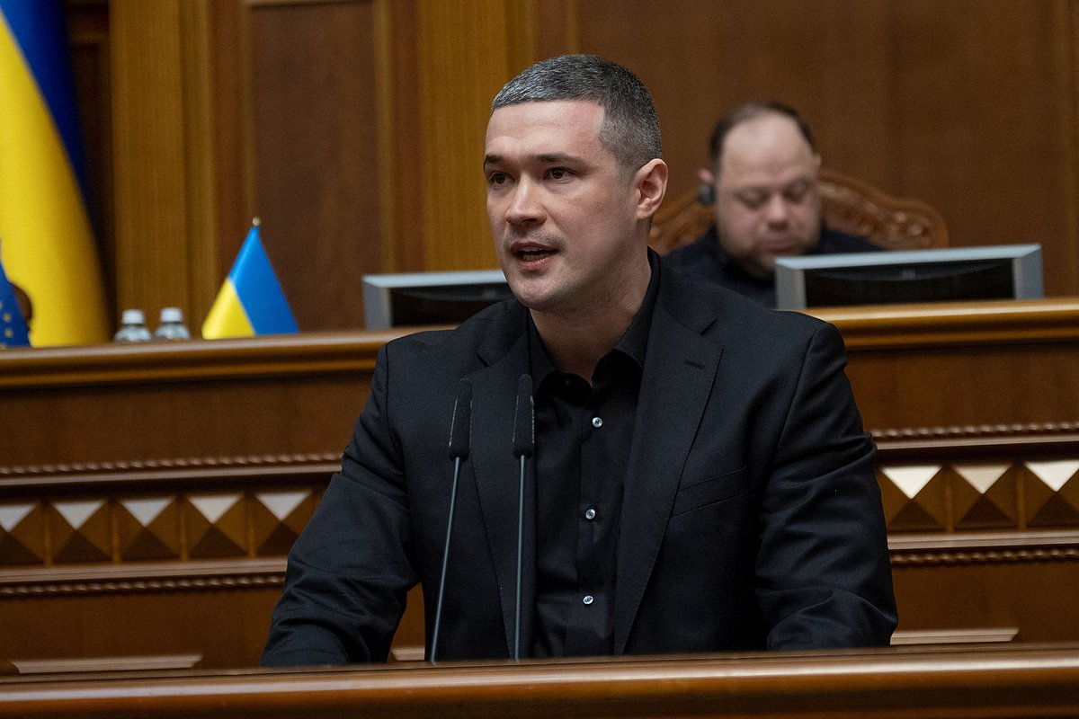 Министр обороны Украины Михаил Федоров выступает перед депутатами Верховной Рады, Киев, 14 января 2026 года