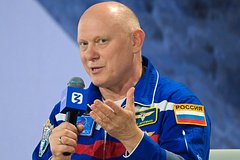 Олег Артемьев