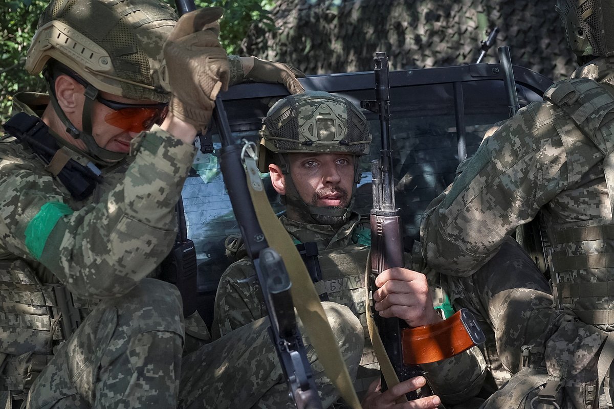 Военнослужащие Вооруженных сил Украины перед отправкой на боевое задание, место неизвестно, 7 июля 2026 года