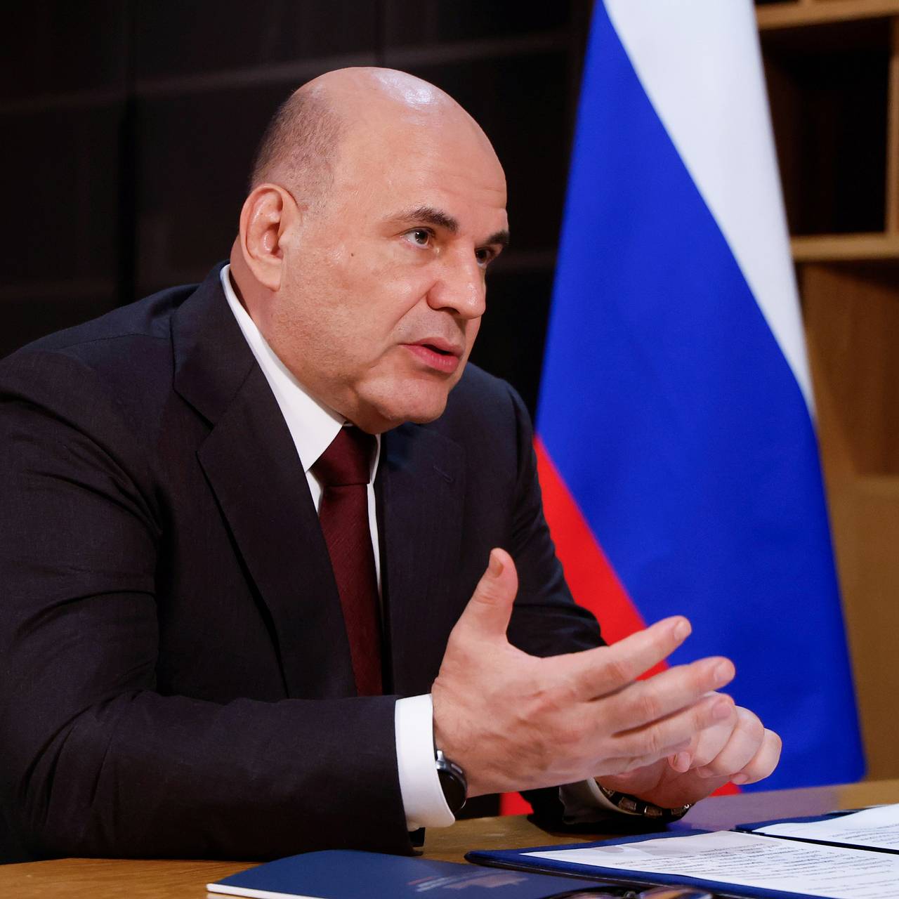 Мишустин поручил выявить препятствия для роста производительности труда