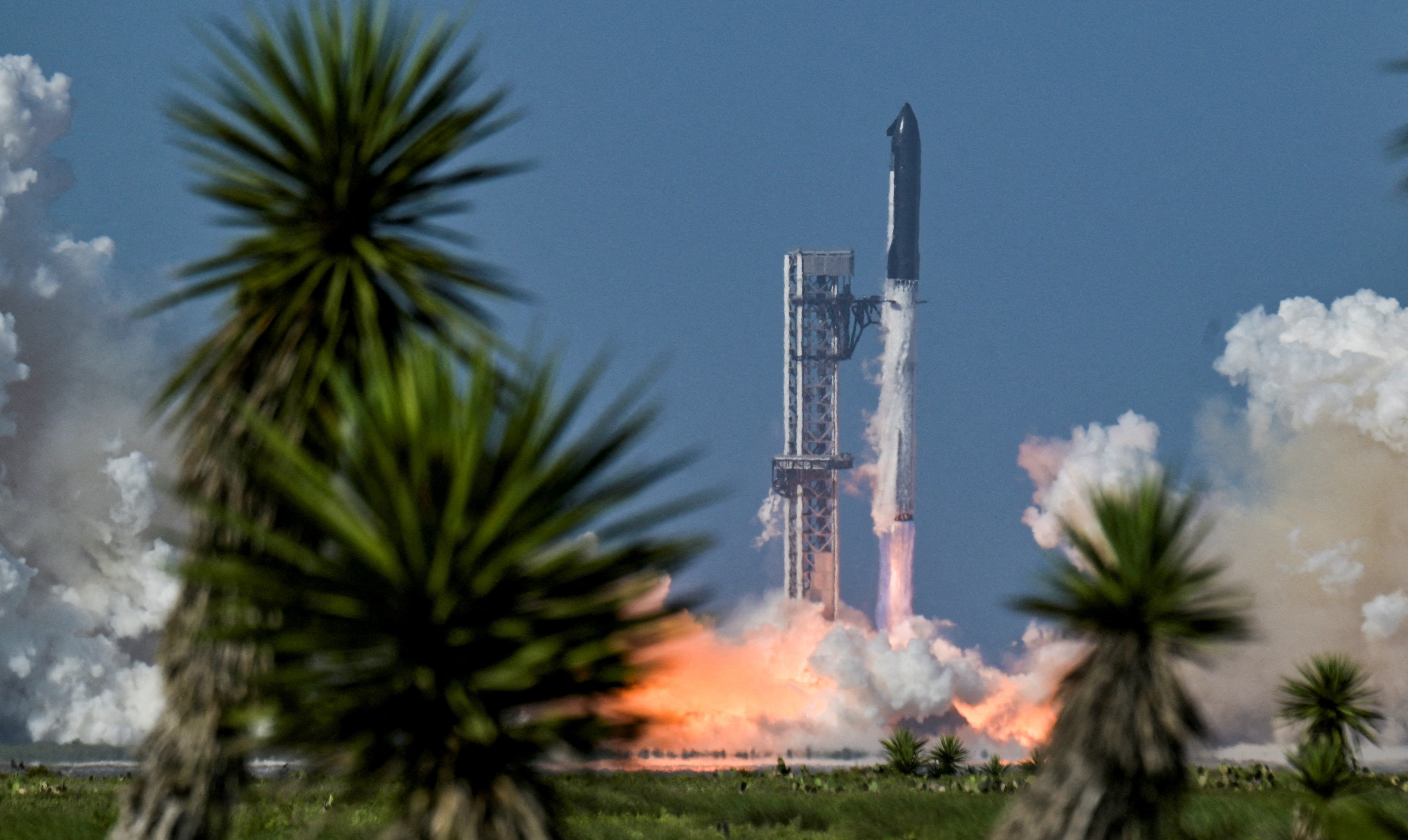 SpaceX Plans to Launch 10 Million Tons of Cargo Annually