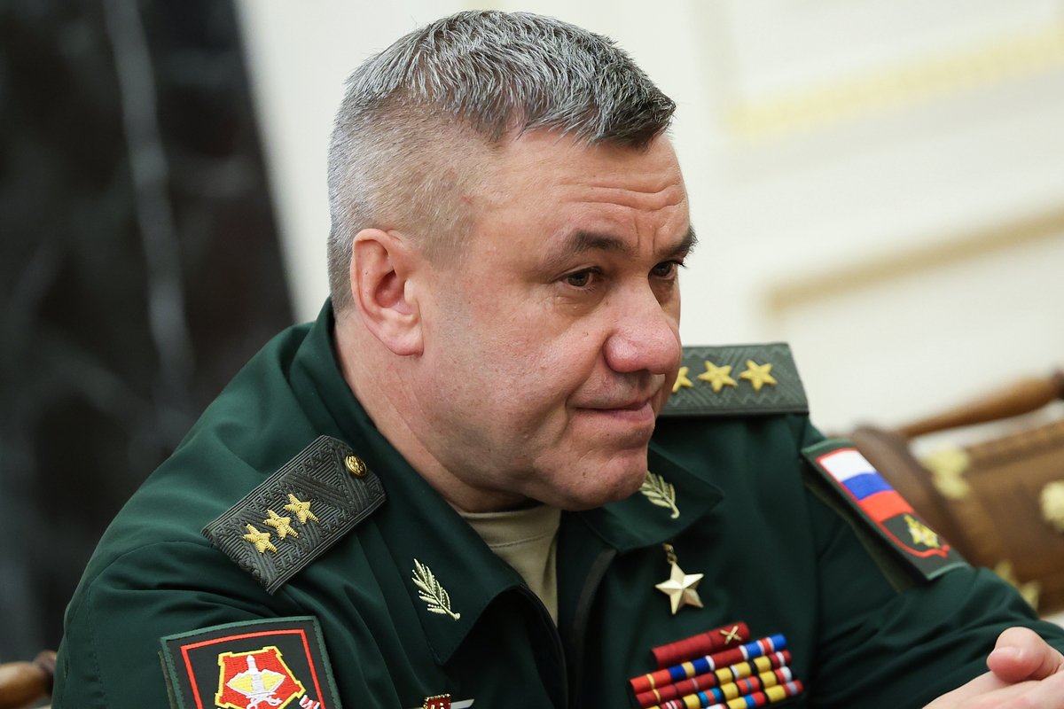 Командующий войсками группировки «Центр» Валерий Солодчук, назначенный главой Службы тыла, во время встречи президента РФ Владимира Путина с руководством Министерства обороны РФ