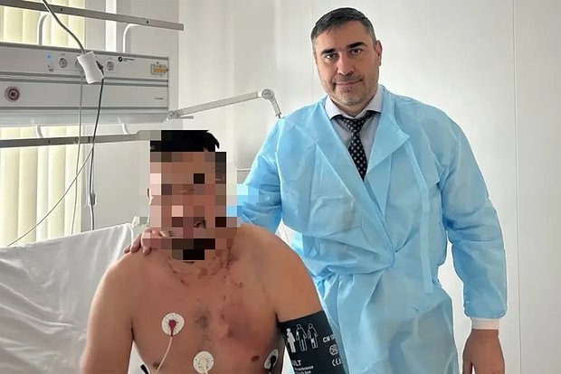 Бойца СВО, пережившего удар молнии и отбившегося от медведя, сняли на фото