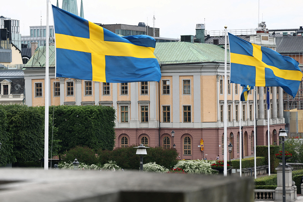 Blogger Ilya Varlamov Complains About Mess in Stockholm