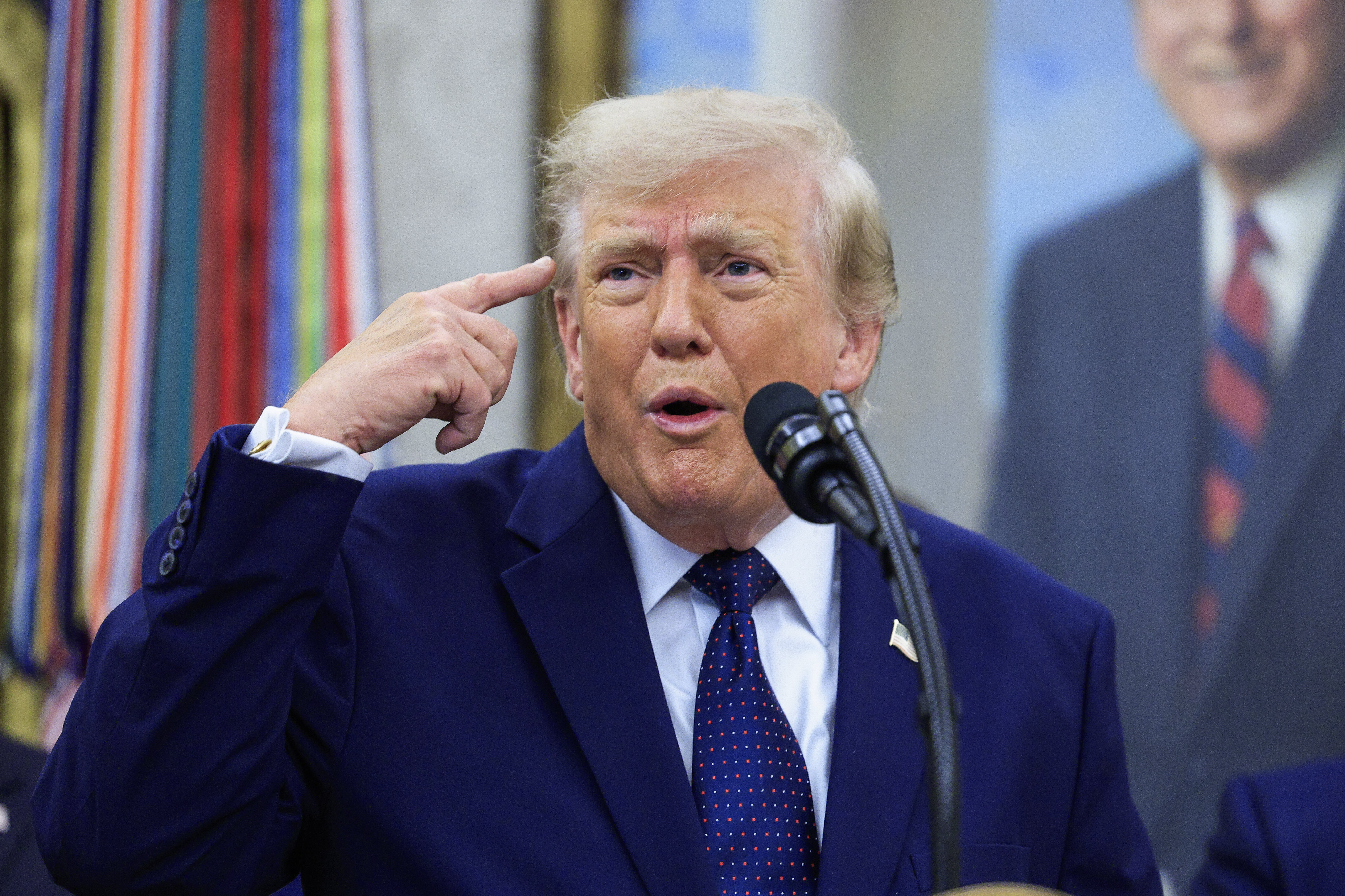 Трамп&nbsp; запретил родильный туризм в США. Первая попытка ограничить получение американского гражданства по праву рождения провалилась