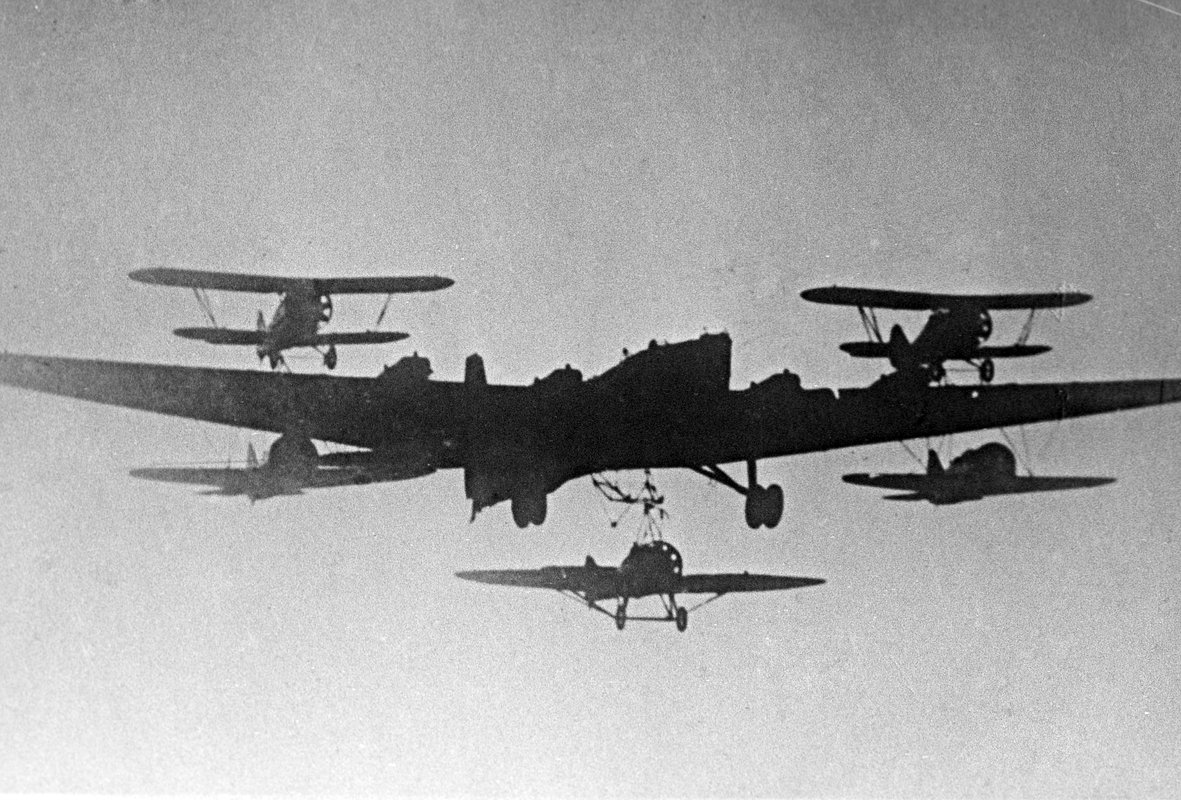 Тяжелый четырехмоторный бомбардировщик ТБ-3