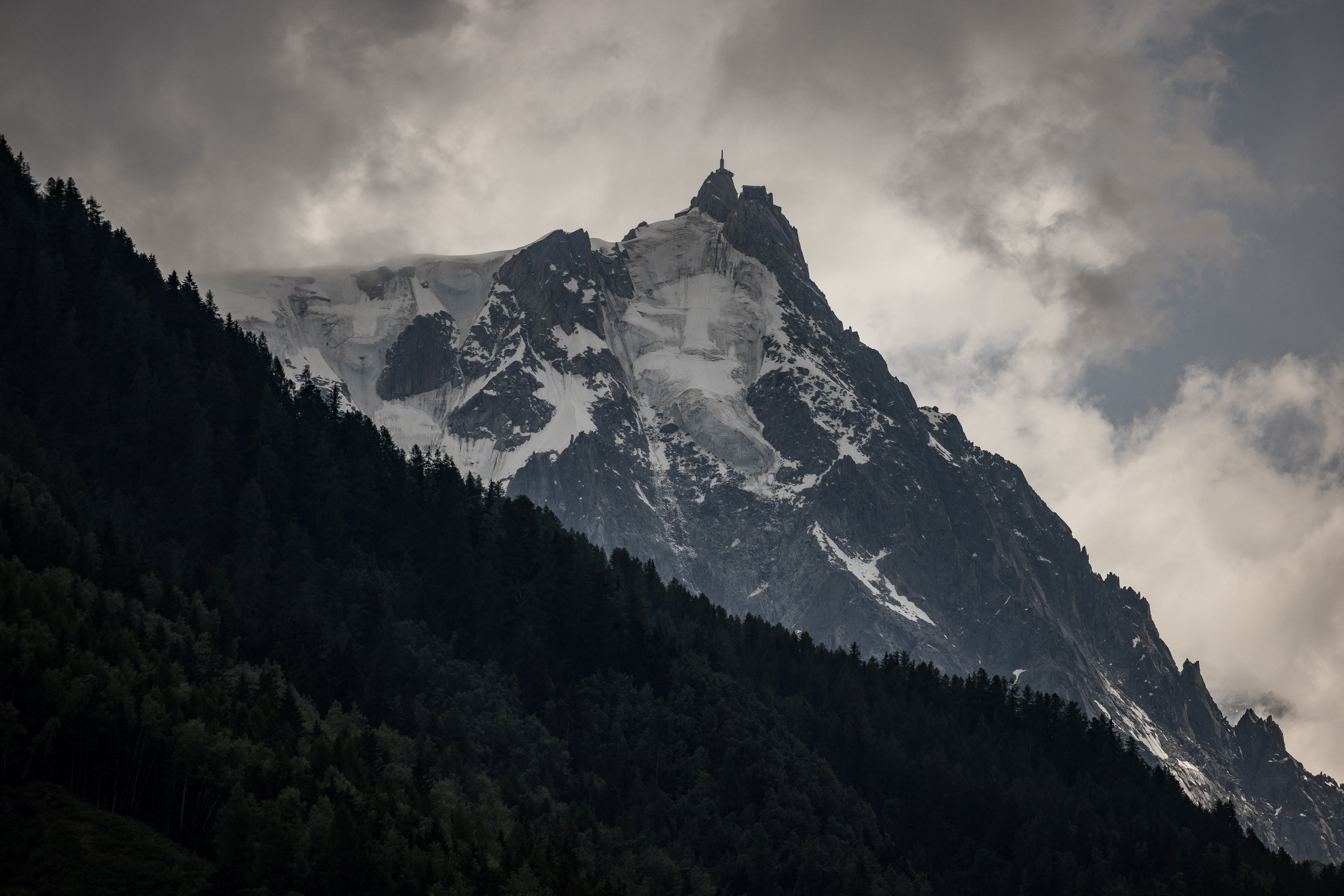 Russian Woman Dies at Chamonix Ski Resort in France