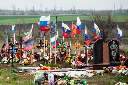 Россиянин гулял по кладбищам и собирал информацию о могилах бойцов СВО