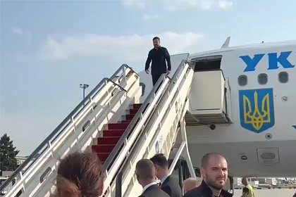 Зеленский впервые на посту президента прилетел в Сербию