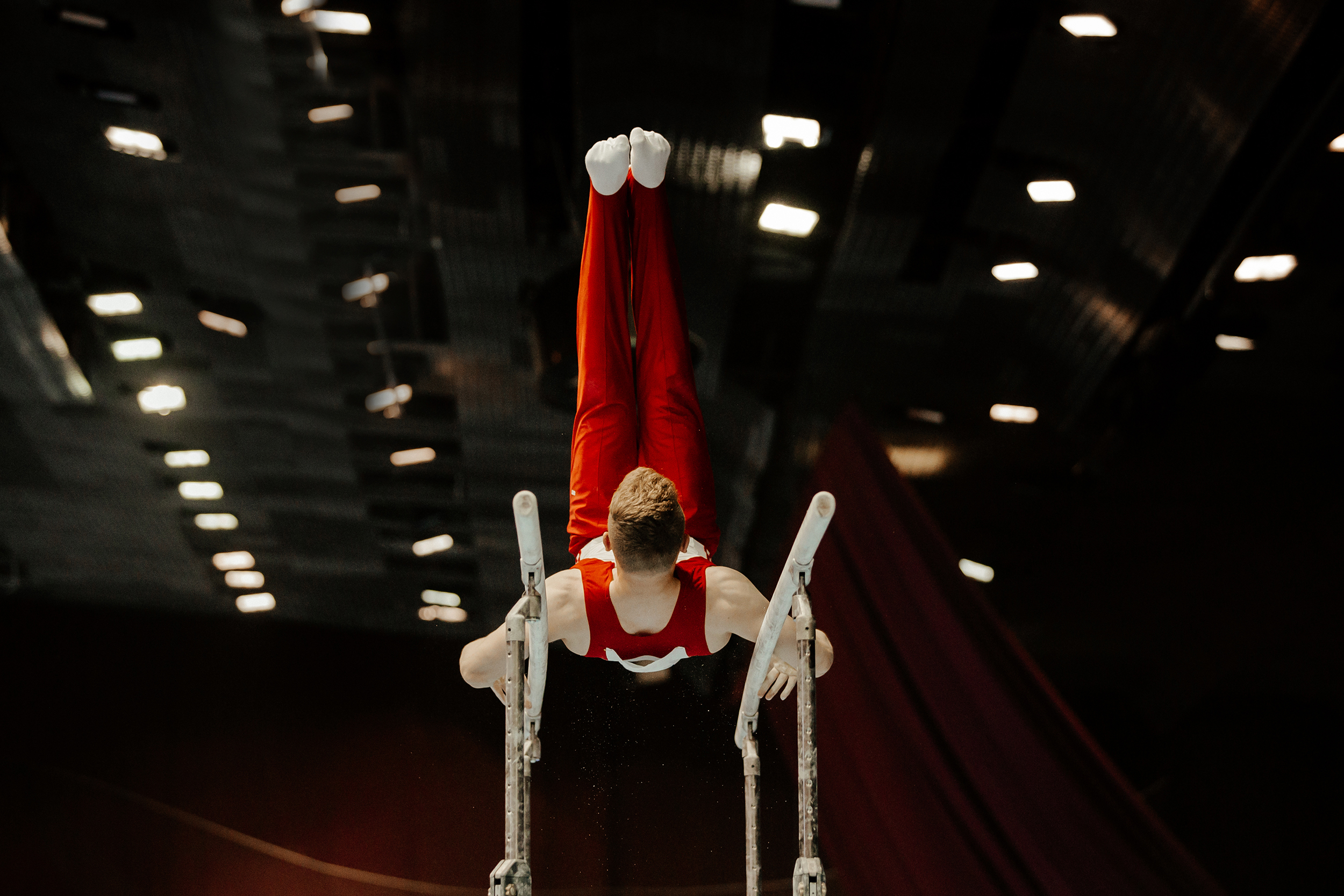 Ukrainian coach reacts to return of Russian gymnasts