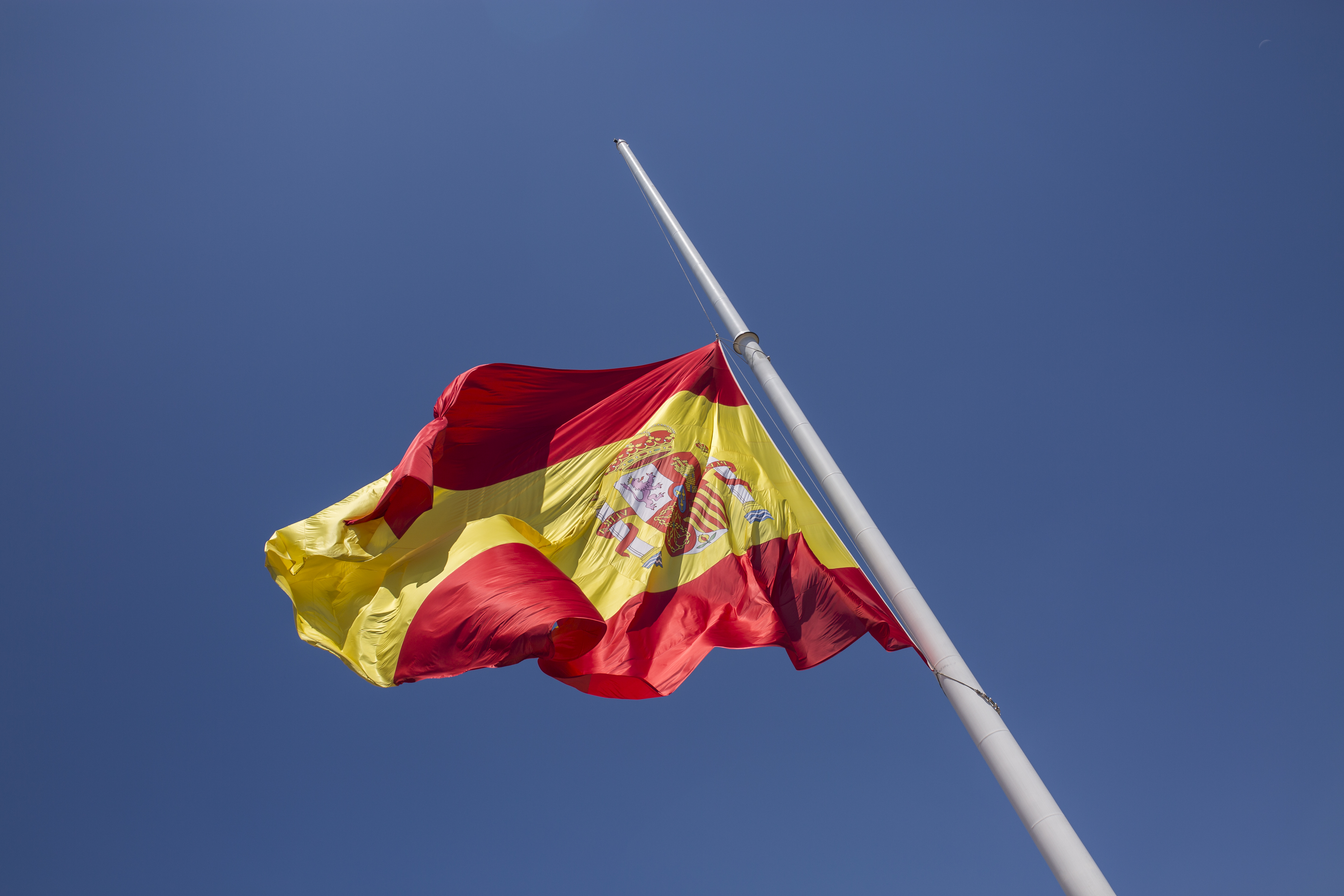 Spain Imposes Border Controls on Travelers From Italy