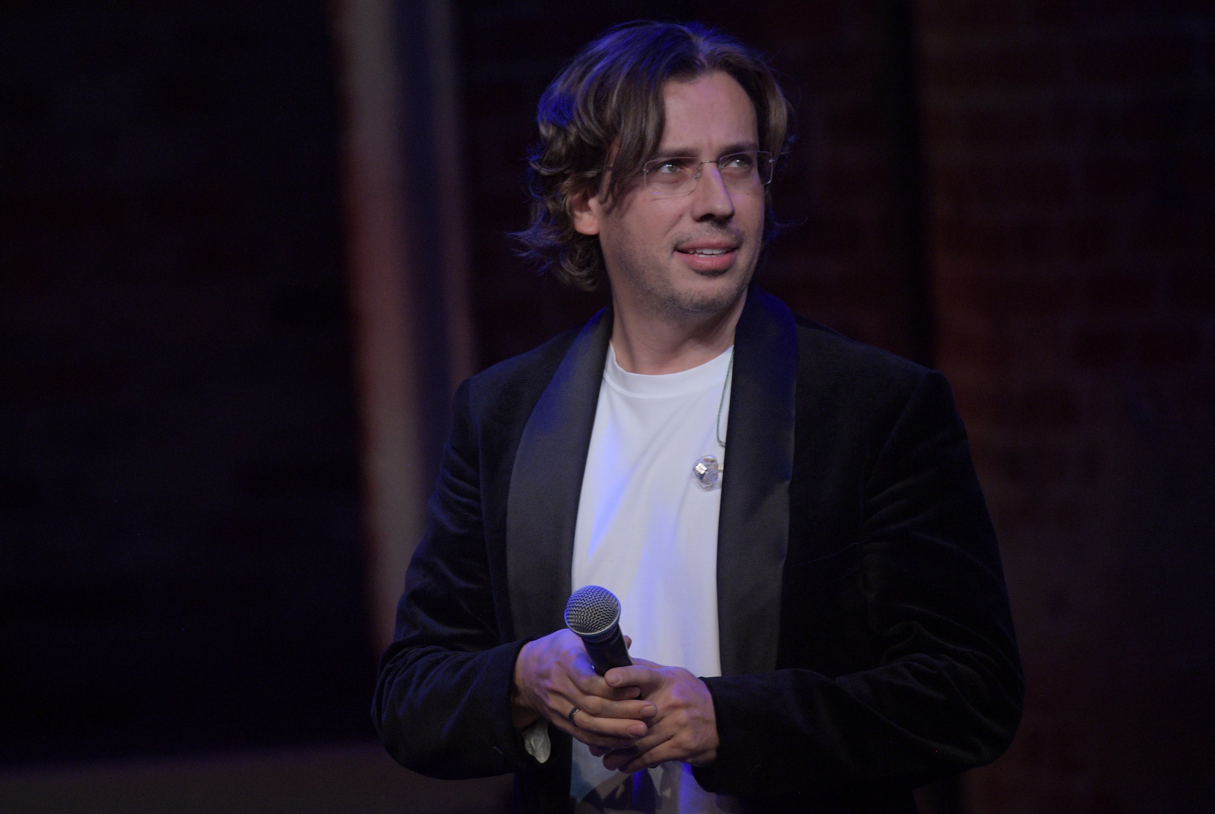 Maxim Galkin Adds Russian Dishes to Performance Rider