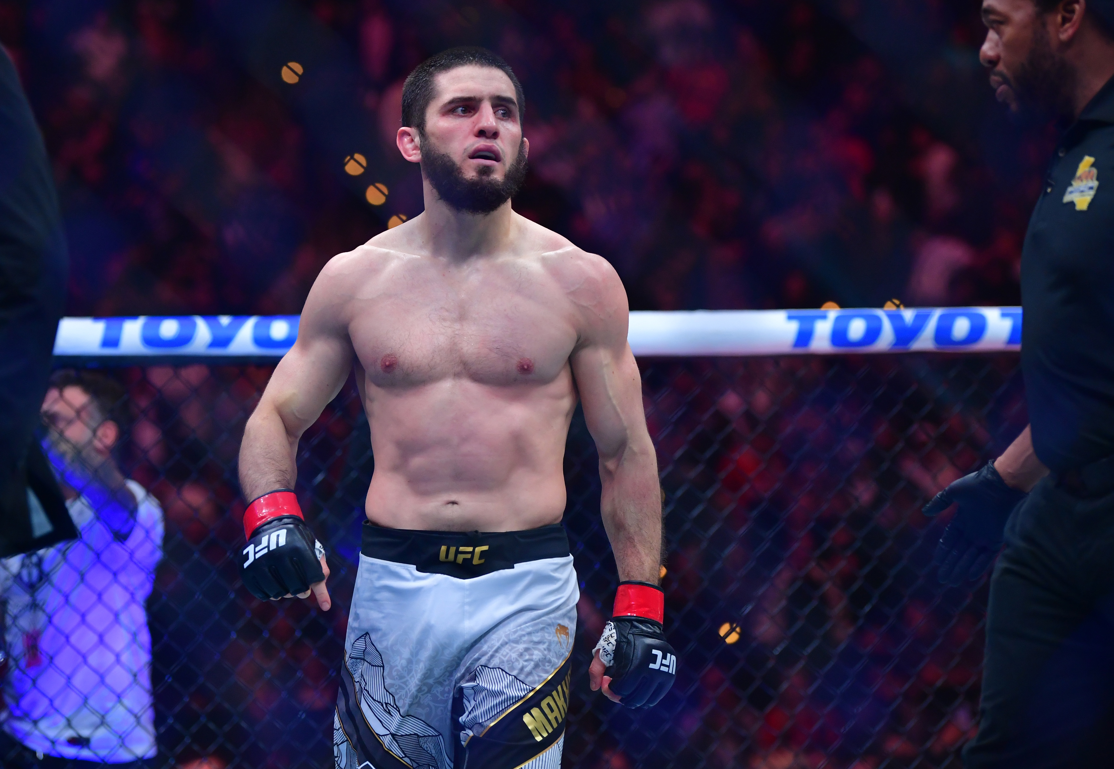 Islam Makhachev Favored to Beat Ian Garry at UFC 330