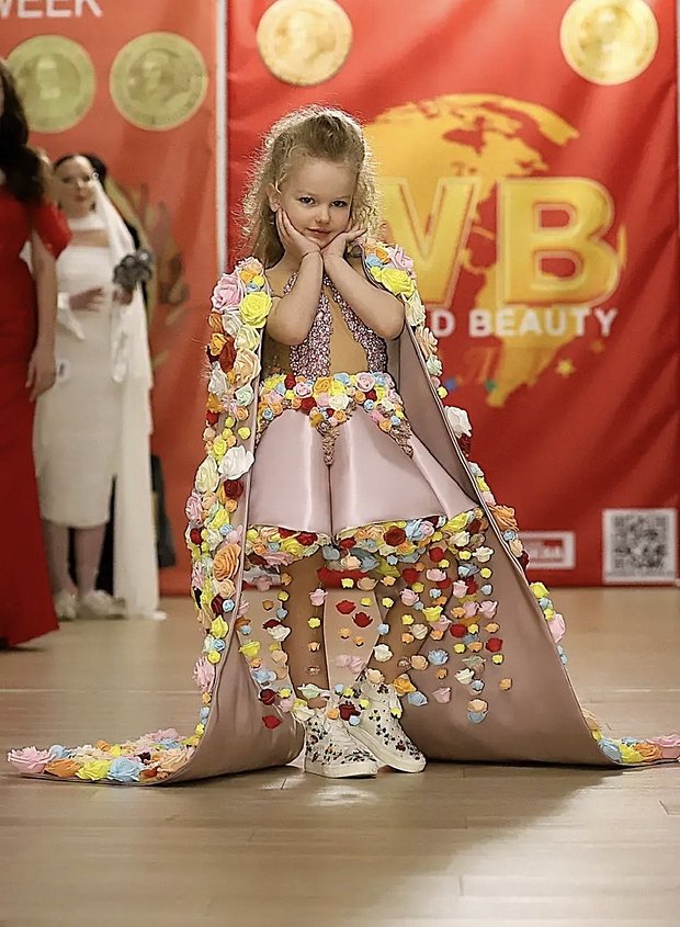 Angelina at the Mini-Miss Russia contest. Personal archive of Lyudmila Sekriy