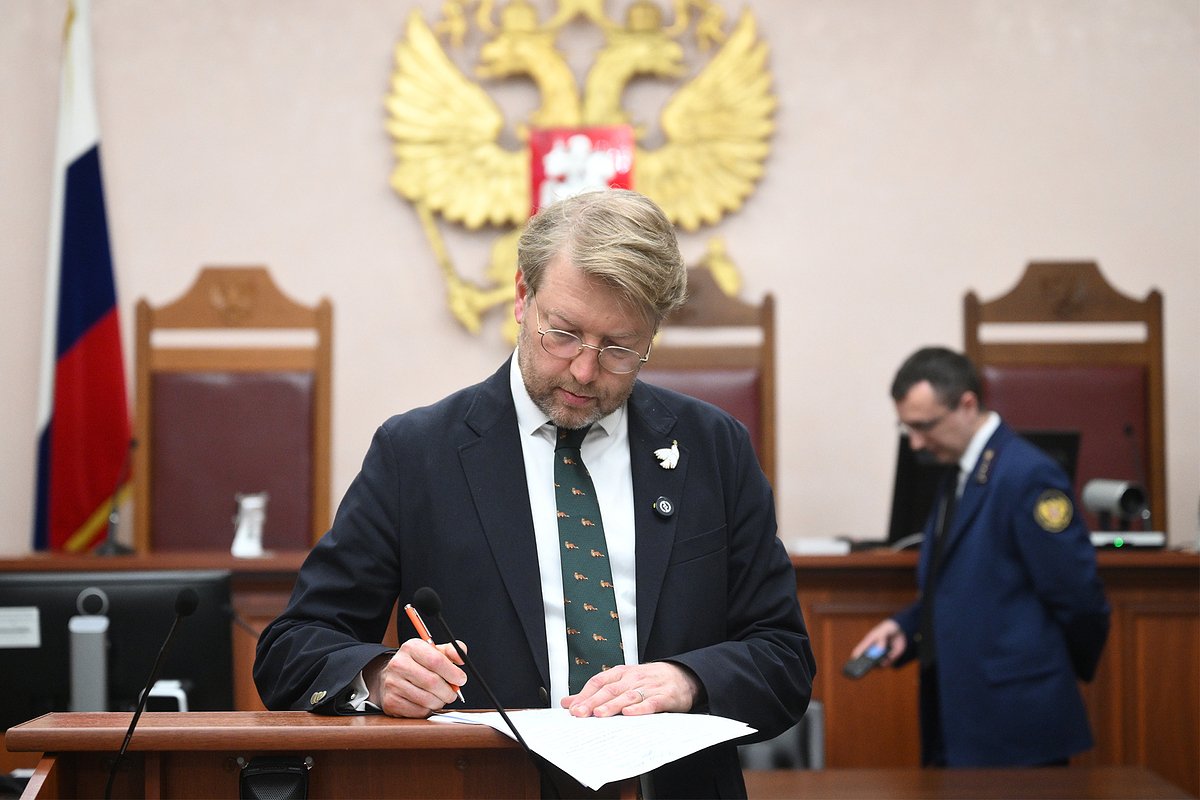 Председатель партии «Яблоко» Николай Рыбаков